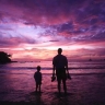 Закат на пляже - активник с сыном
